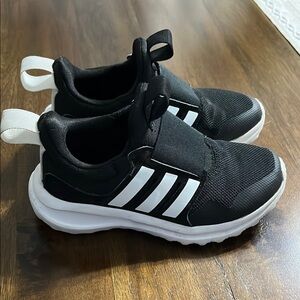 Adidas Kids Black and White Sneakers (Mildly used)